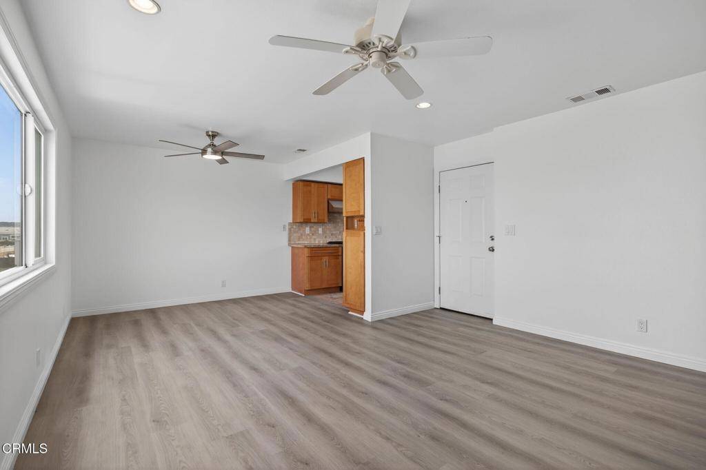 Oxnard, CA 93035,5507 Driftwood ST