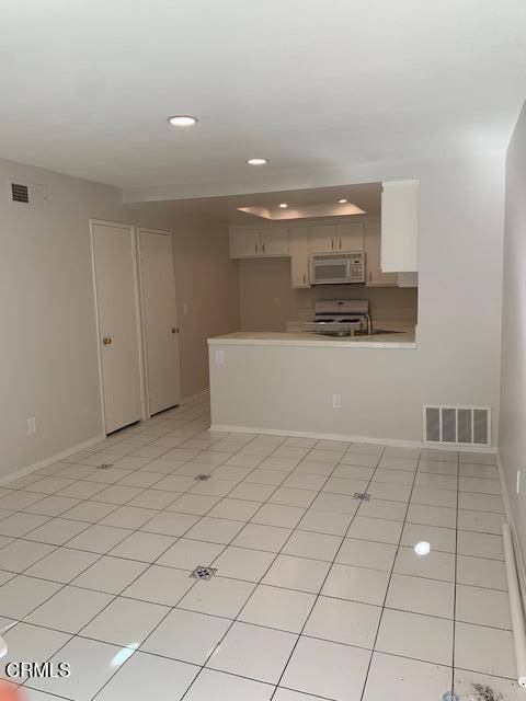 Ventura, CA 93003,1235 Bobwhite CT