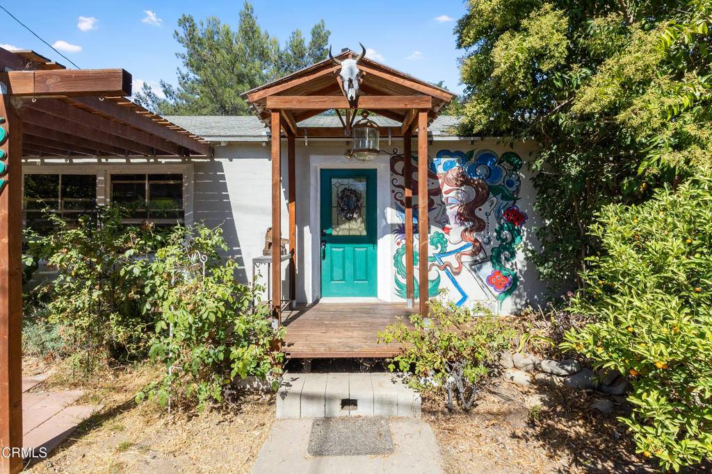Oak View, CA 93022,587 Vine ST