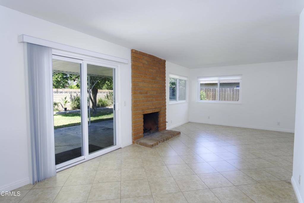 Oxnard, CA 93036,2121 Ironbark DR