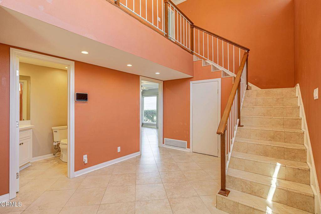 Thousand Oaks, CA 91360,1427 Calle Artigas