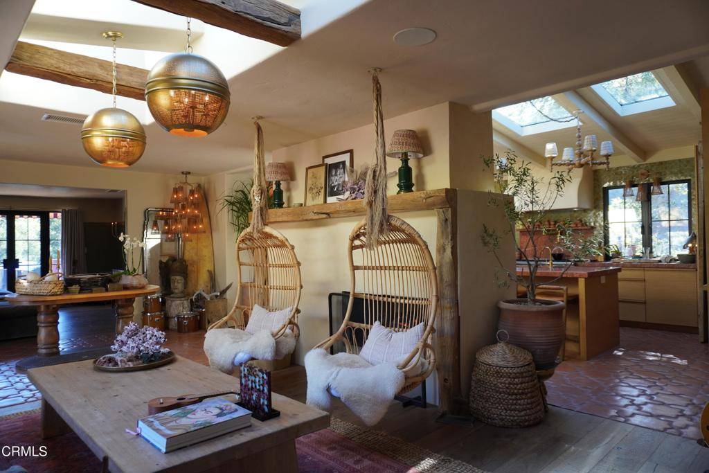 Ojai, CA 93023,10802 10818 Oak Knoll RD