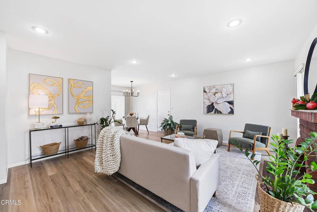 Thousand Oaks, CA 91320,627 Evergreen AVE