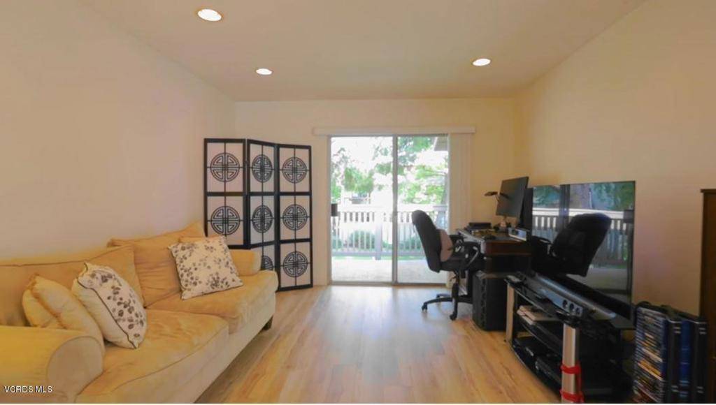 Moorpark, CA 93021,15218 Campus Park DR #B