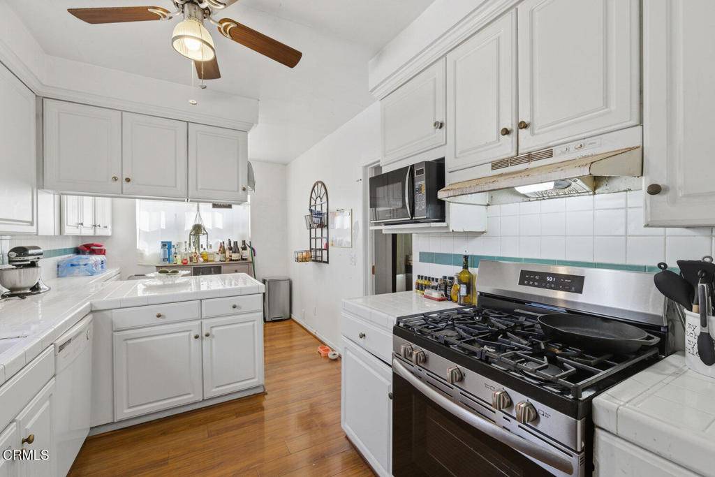 Ventura, CA 93001,55 Barry DR