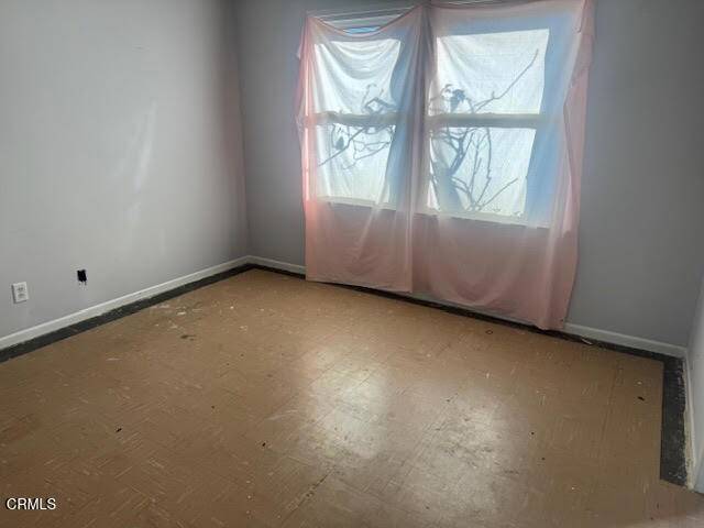 Oxnard, CA 93035,2001 Geneva WAY