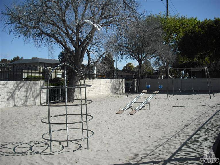 Port Hueneme, CA 93041,766 W Hemlock ST