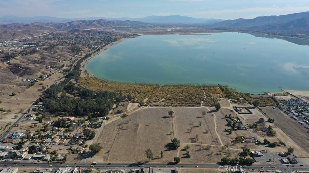 Lake Elsinore, CA 92532,31360 Riverside Dr.