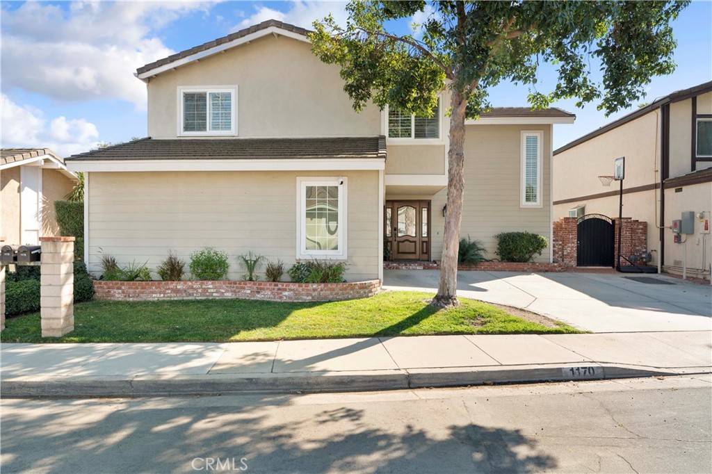 San Dimas, CA 91773,1170 Oakengate DR