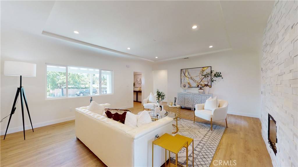 Altadena, CA 91001,255 Ventura ST