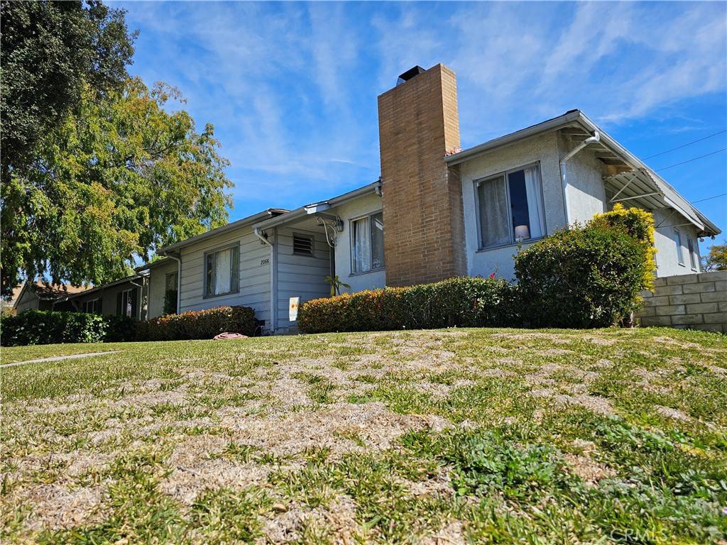 South Pasadena, CA 91030,2066 Crestlake AVE