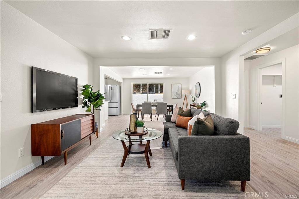 Moorpark, CA 93021,883 Valley RD