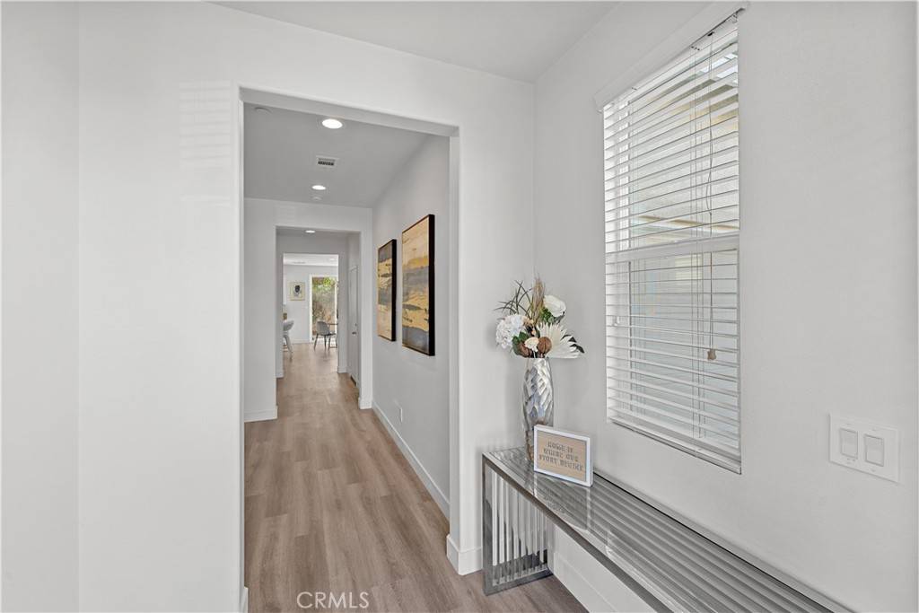 Eastvale, CA 92880,12907 Luna ST