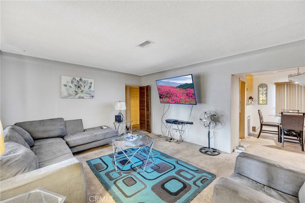 Altadena, CA 91001,445 W Mariposa ST
