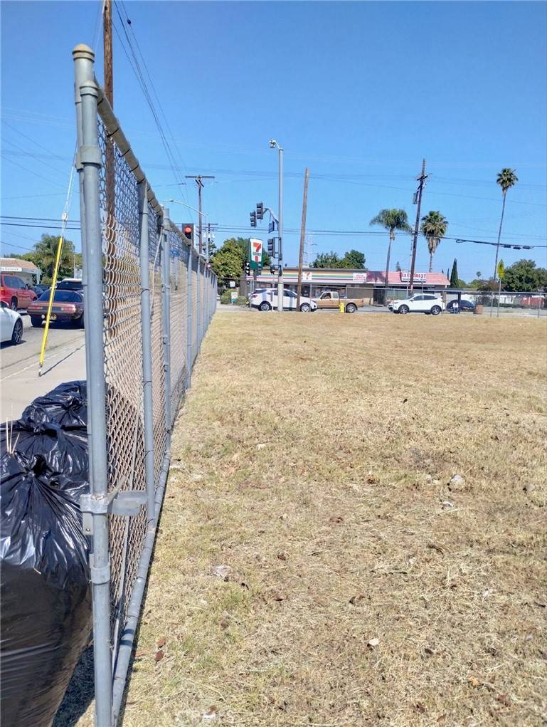Azusa, CA 91702,890 E Gladstone