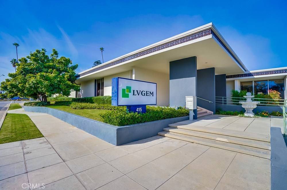San Marino, CA 91108,415 Huntington DR
