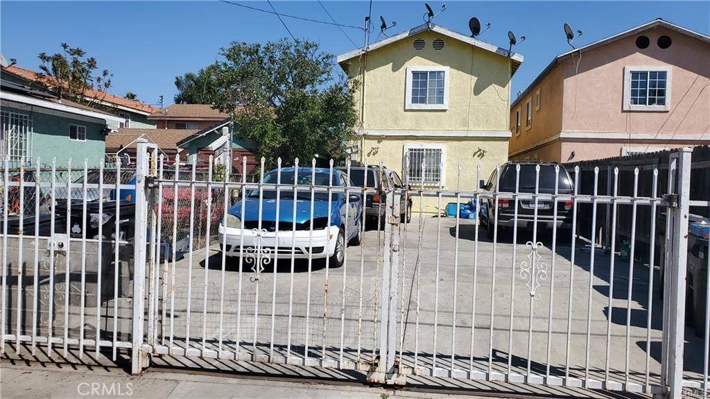 Los Angeles, CA 90002,9715 - 9717 Wilmington AVE