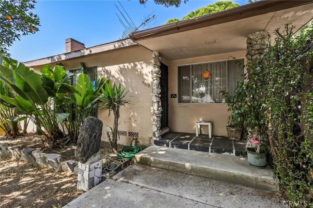 North Hollywood, CA 91601,5919 Irvine AVE