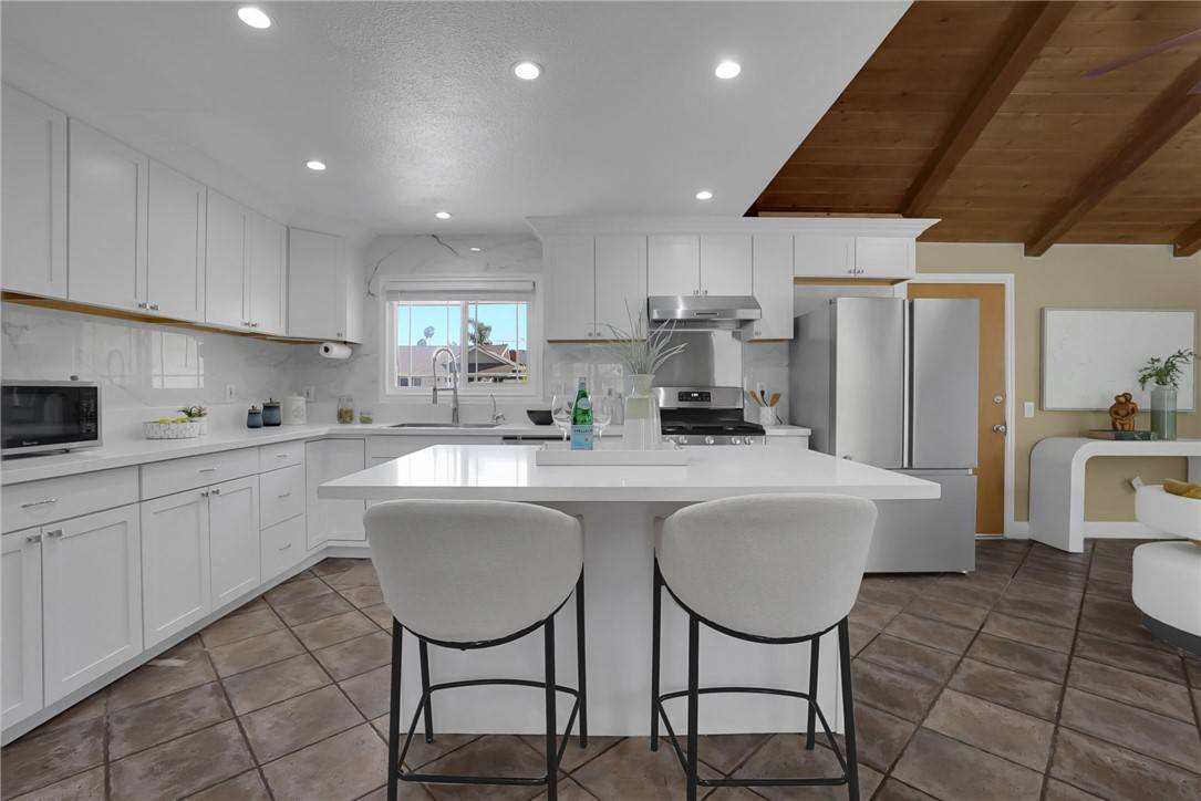 Diamond Bar, CA 91765,713 Big Falls Drive