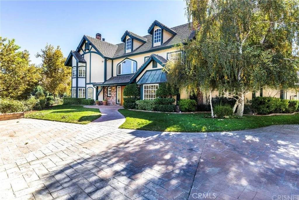 Canyon Country, CA 91387,16418 Cambria Estates LN