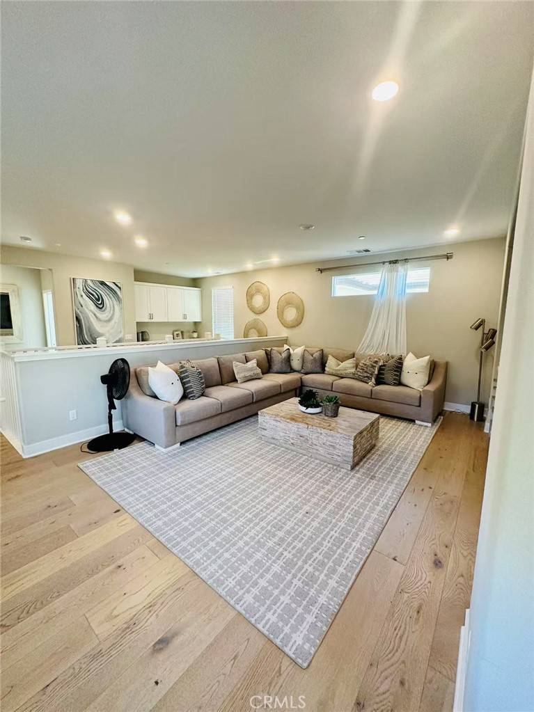 Irvine, CA 92618,246 Chorus