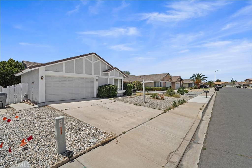 Victorville, CA 92392,14211 Hillsborough DR