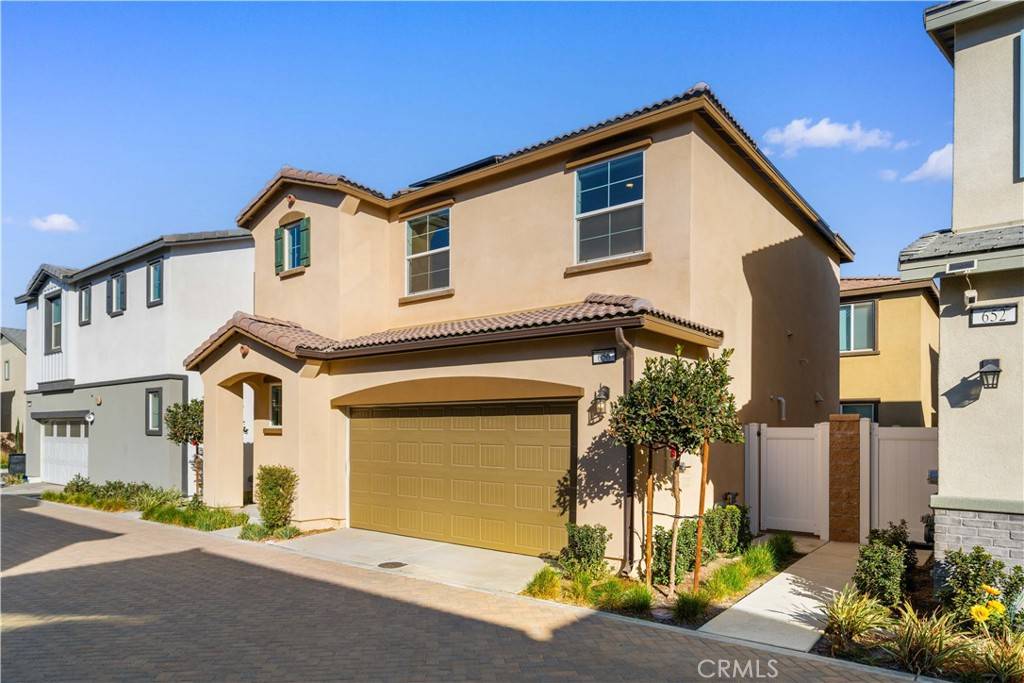 Ontario, CA 91761,656 E Madeleine Privado