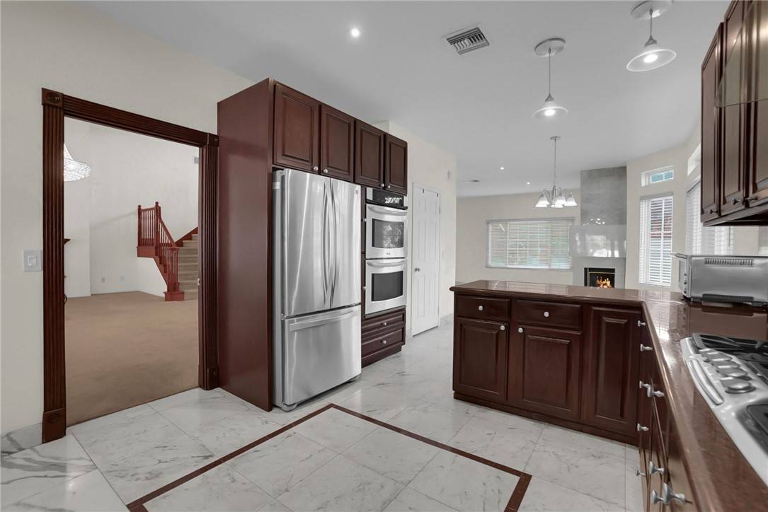 West Covina, CA 91791,1048 Highlight DR