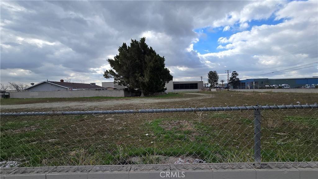Fontana, CA 92335,8528 Via Del Sol
