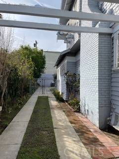 Los Angeles, CA 90004,107 S Serrano AVE