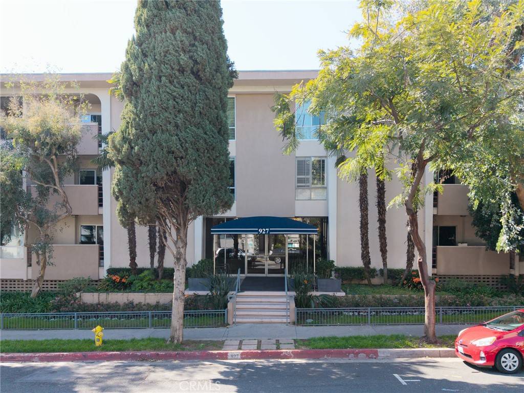 West Hollywood, CA 90069,927 N Kings RD #212