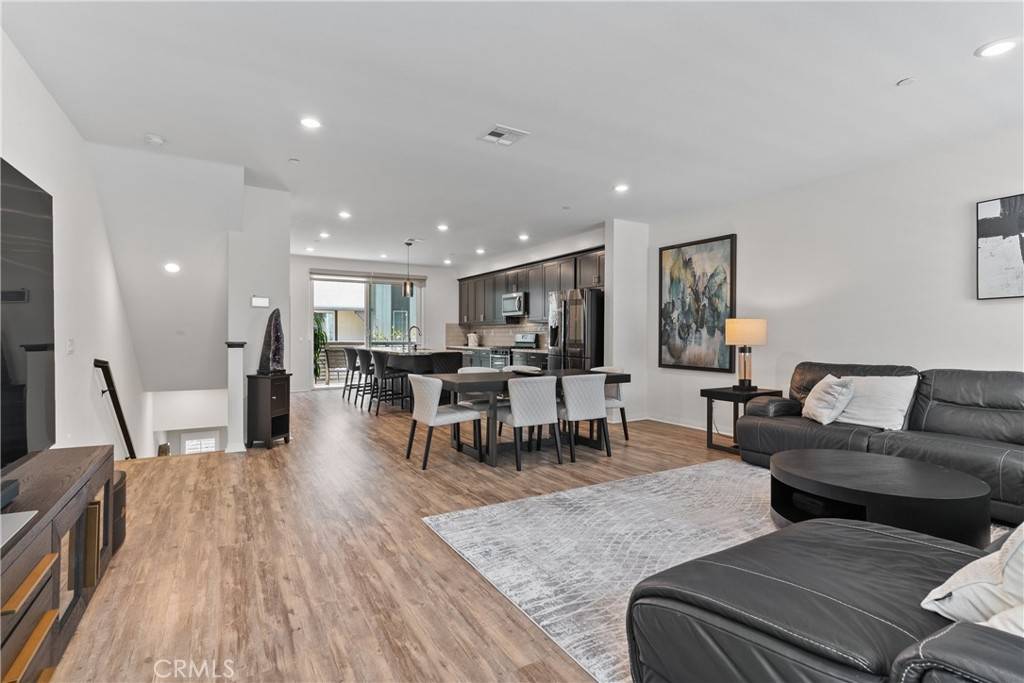 Covina, CA 91722,1181 Tangerine DR