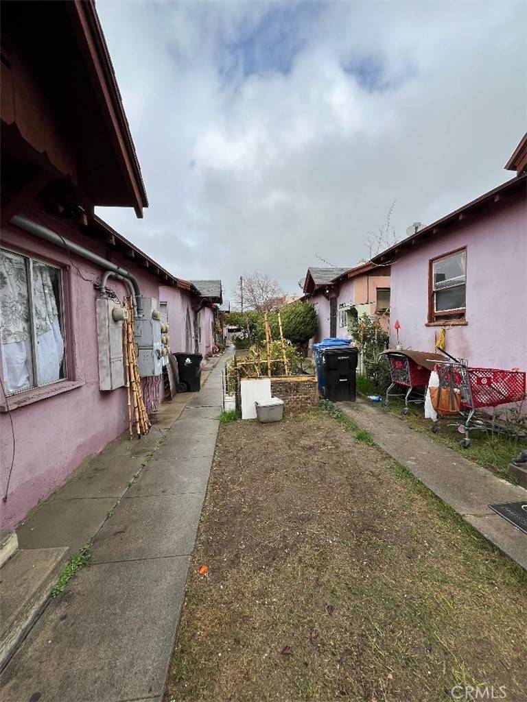 Los Angeles, CA 90065,3361 Fletcher Dr