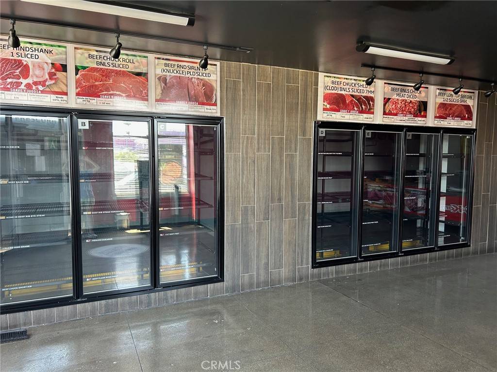 Los Angeles, CA 90022,5729 Whittier BLVD