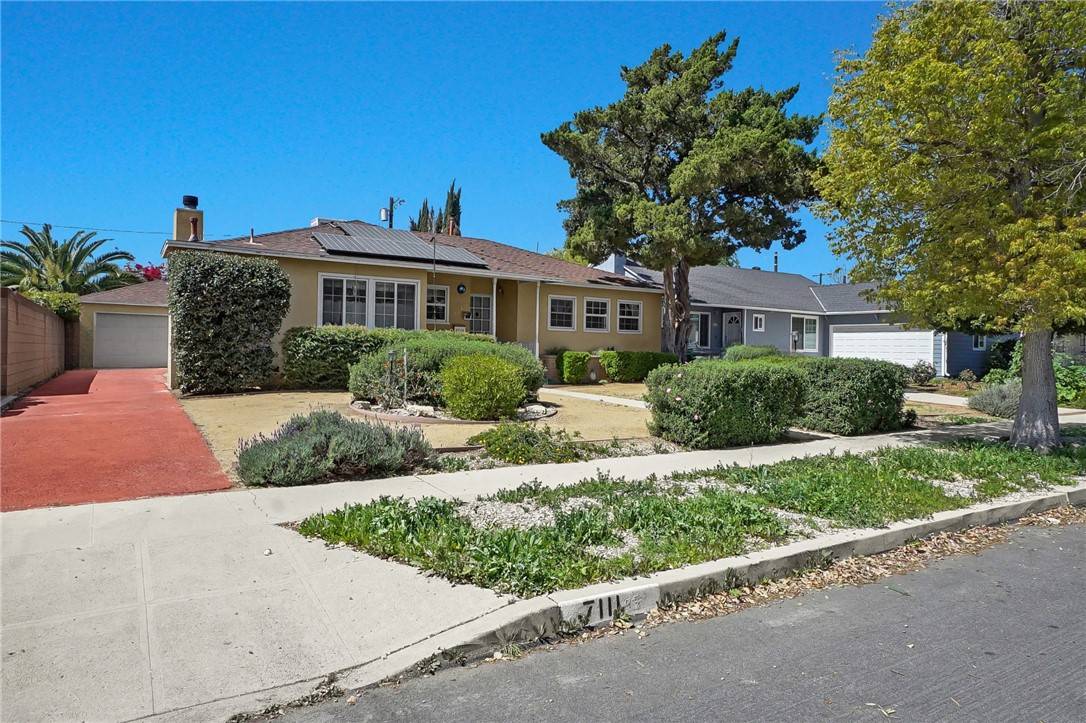 Van Nuys, CA 91406,7111 Texhoma AVE