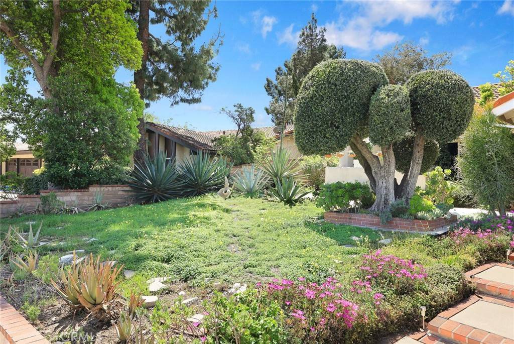 Rancho Cascades, CA 91342,13771 De Garmo Ave