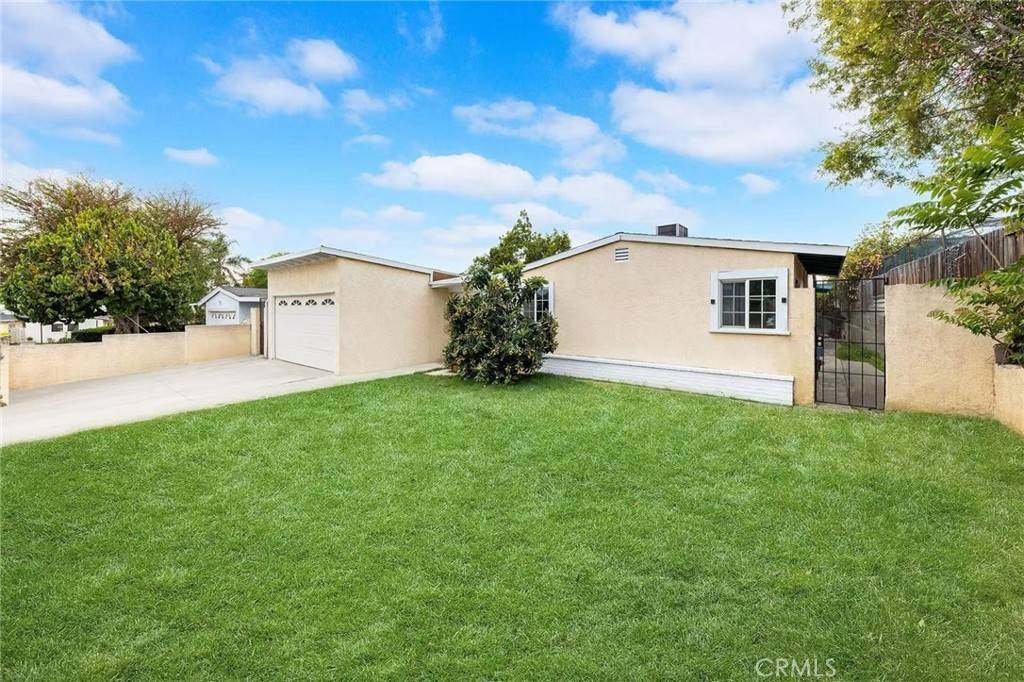La Puente, CA 91744,511 Dalesford DR