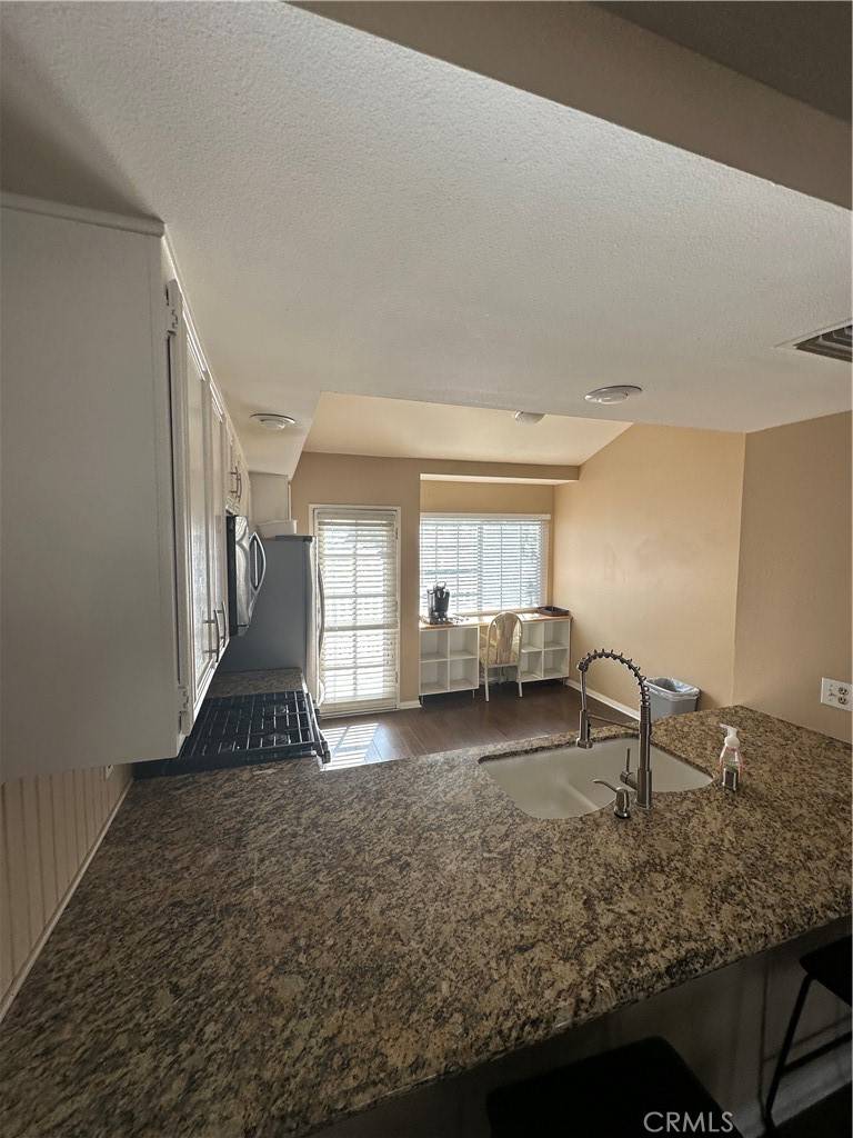 Monrovia, CA 91016,162 W Lemon AVE #B