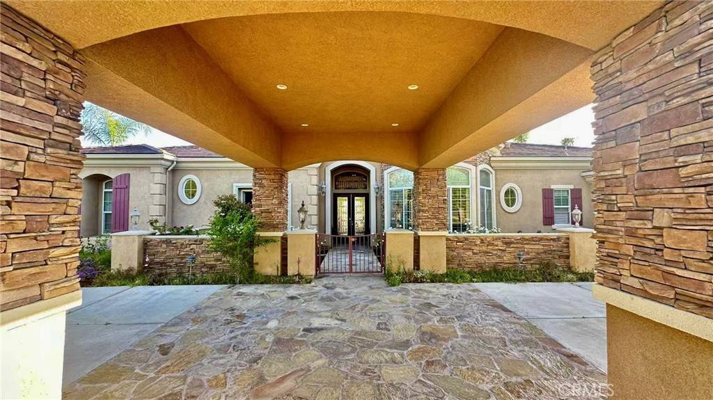 Corona, CA 92881,4069 Nancy CIR