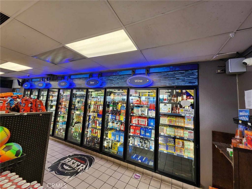 Fullerton, CA 92831,911 N Placentia AVE