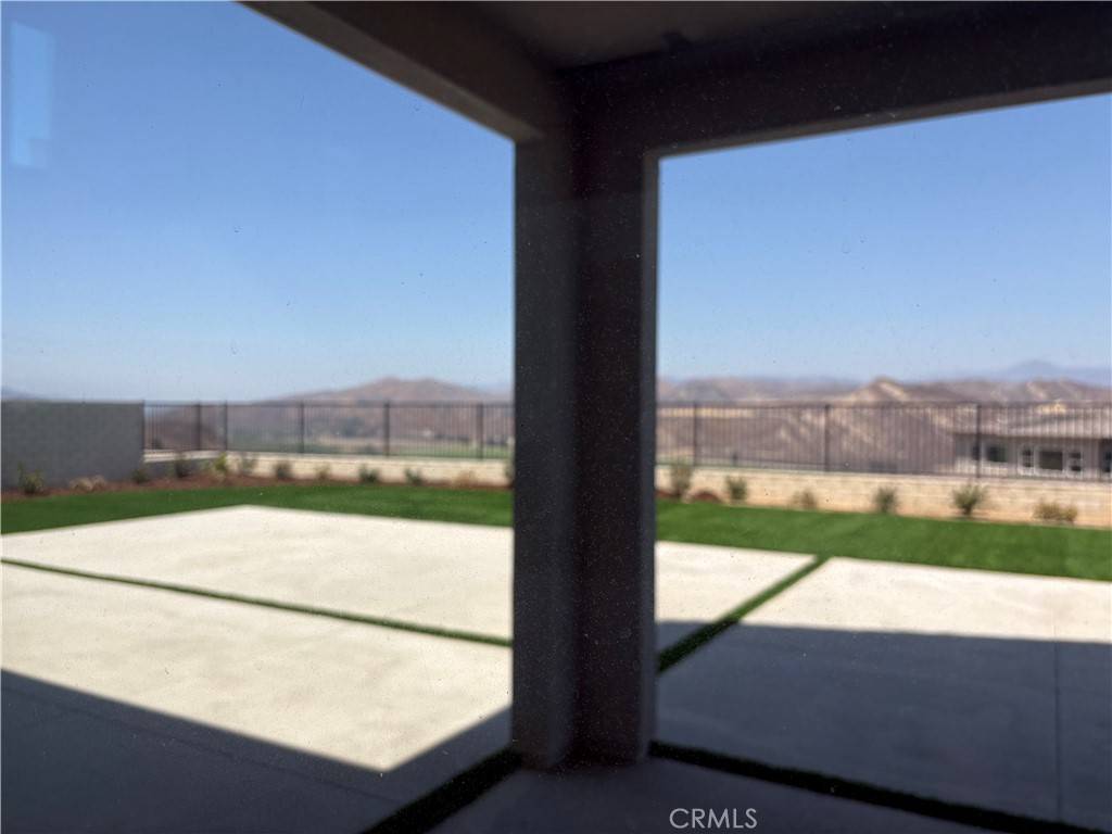 Valencia, CA 91381,27541 Elderberry dr