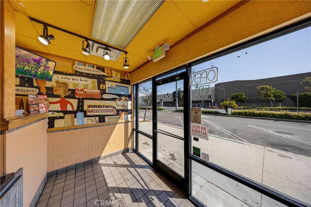 Hawthorne, CA 90250,12207 Hawthorne BLVD