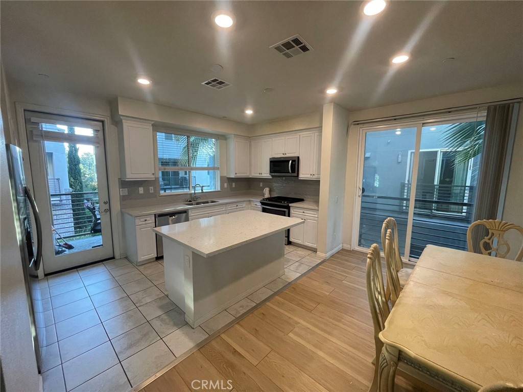 Irvine, CA 92614,136 Unity