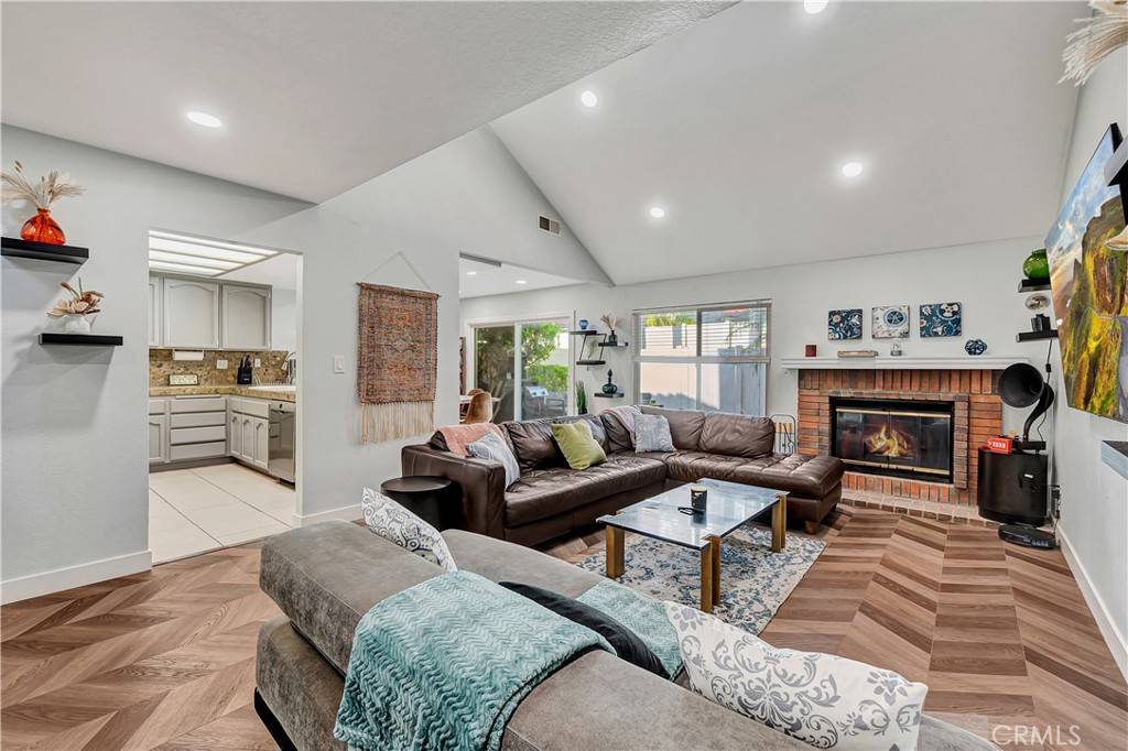 Lake Forest, CA 92630,25231 Avenida Pacifica