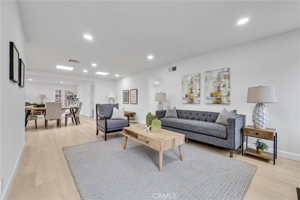 Covina, CA 91722,4531 N De Lay AVE