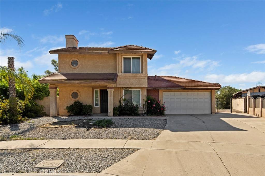 Fontana, CA 92335,14881 Hawthorne AVE
