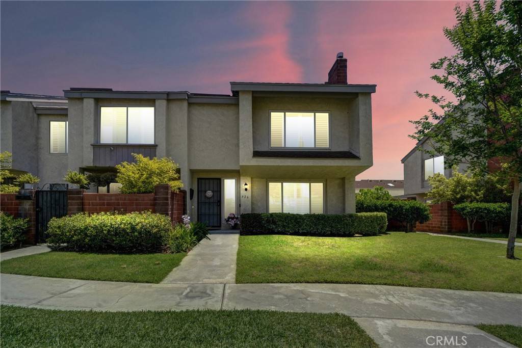 Anaheim, CA 92802,926 W Lamark LN
