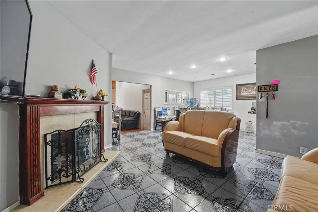 Sylmar, CA 91342,14276 Aztec ST