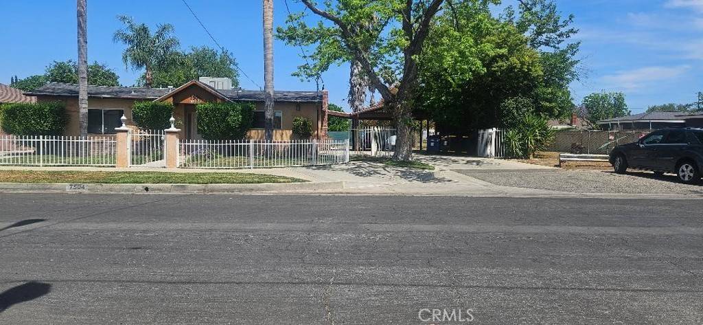 Reseda, CA 91335,7504 Capps AVE