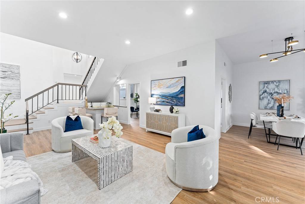 Fullerton, CA 92835,532 Riviera CT